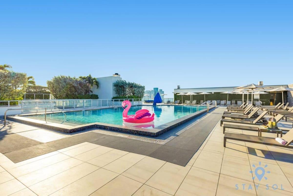 Apartment With Bay View Balcony - Pool - Up To 6 - Gym Hollywood Exterior photo