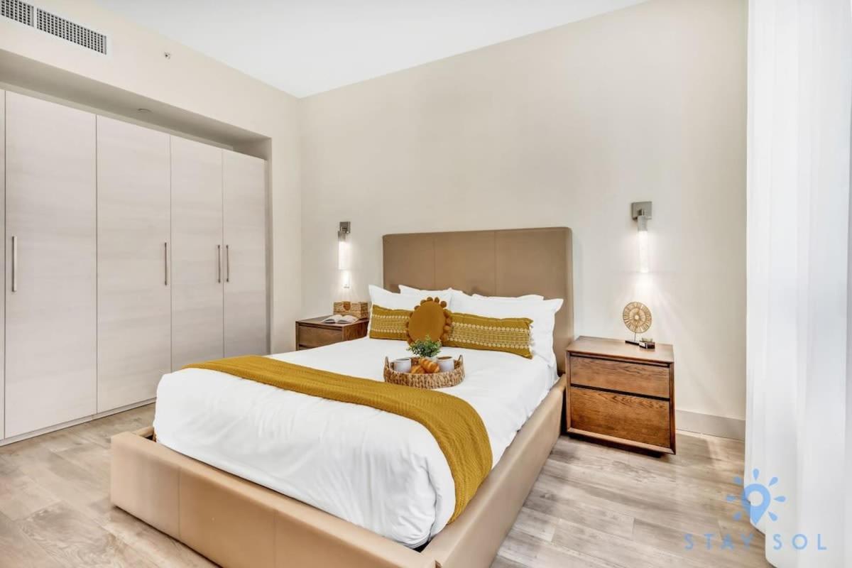 Apartment With Bay View Balcony - Pool - Up To 6 - Gym Hollywood Exterior photo